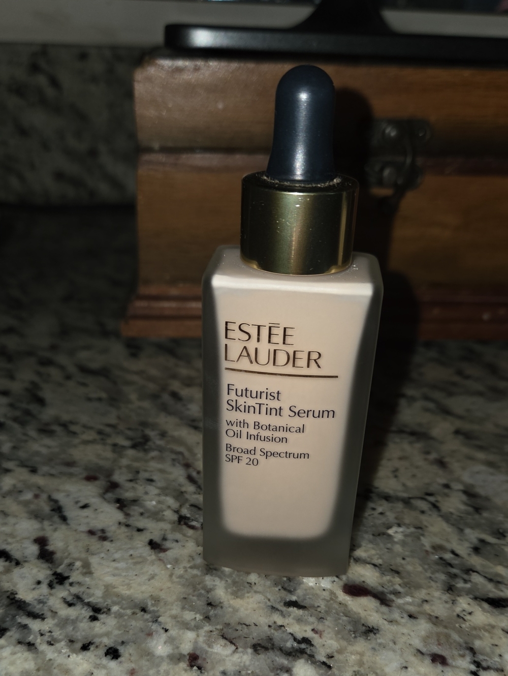 Estee Lauder Futurist SkinTint - 0N1 ALABASTER